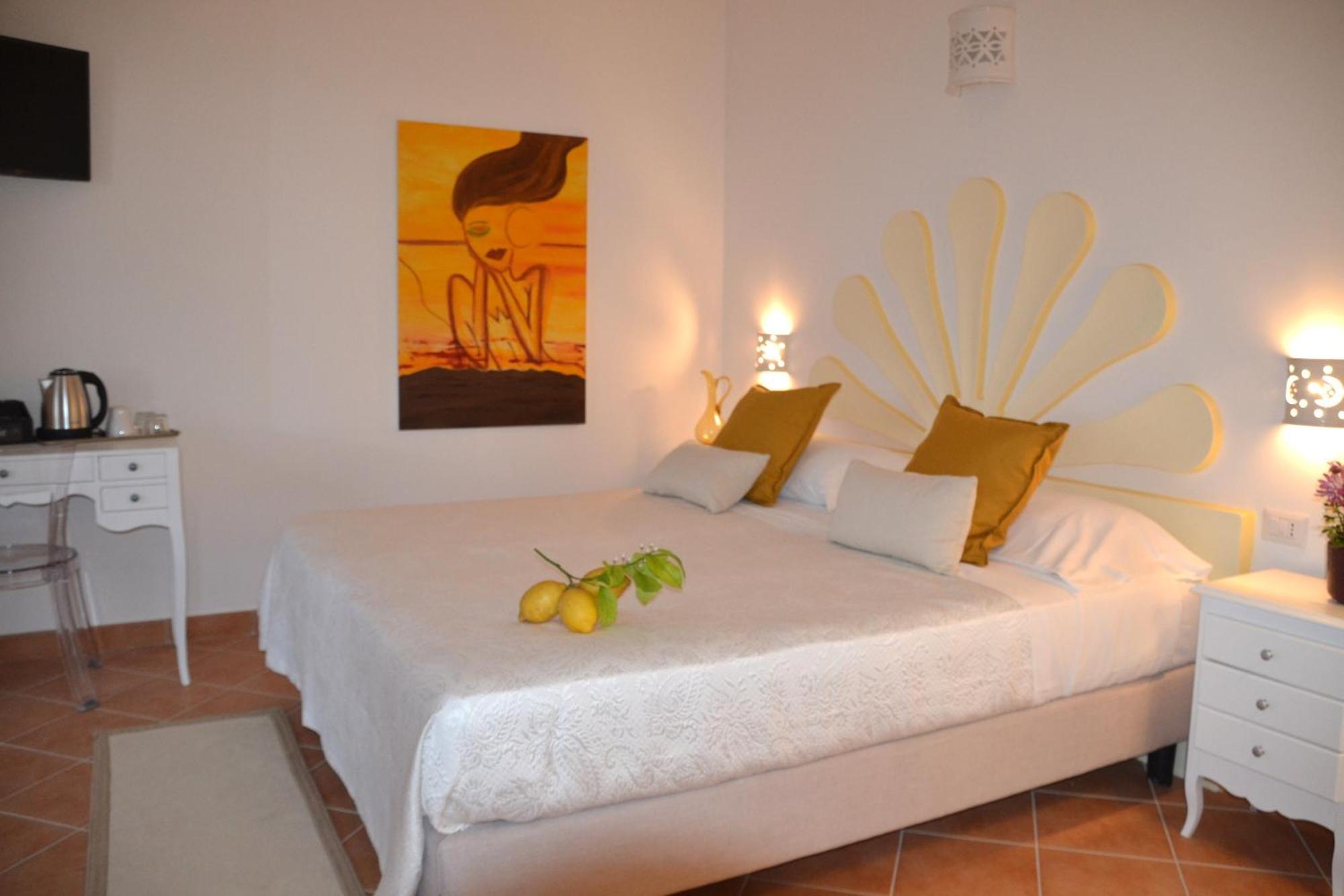 Villa Santa Chiara Positano Suites Esterno foto