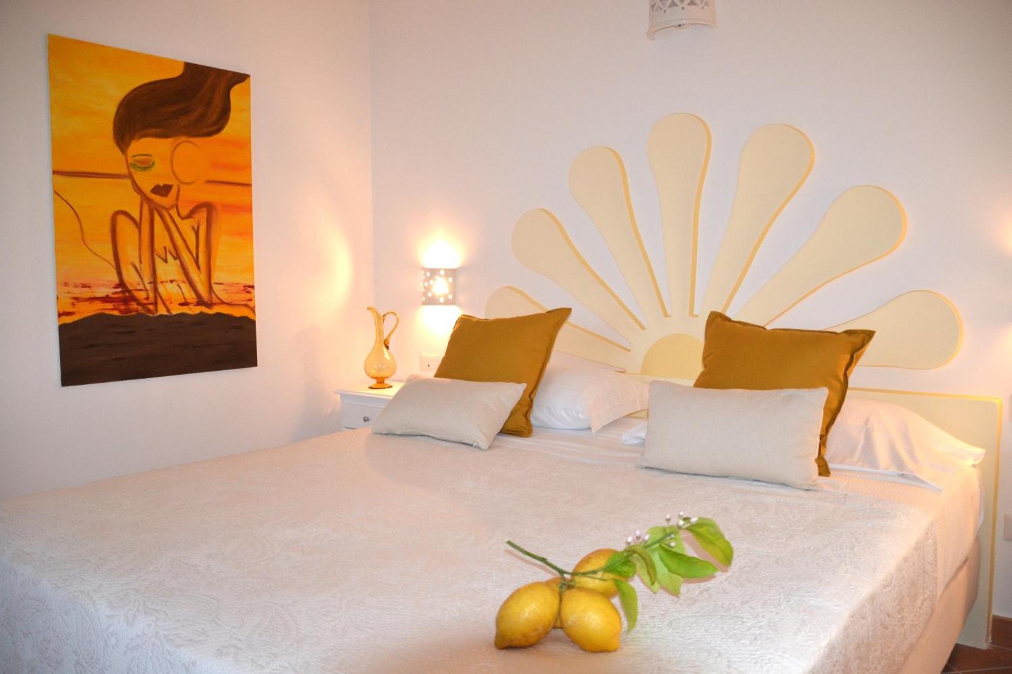Villa Santa Chiara Positano Suites Esterno foto