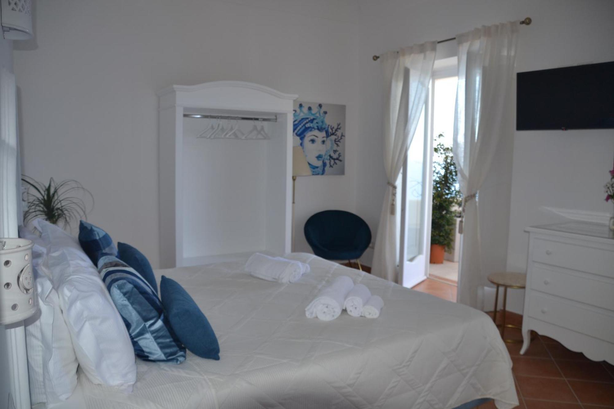 Villa Santa Chiara Positano Suites Esterno foto