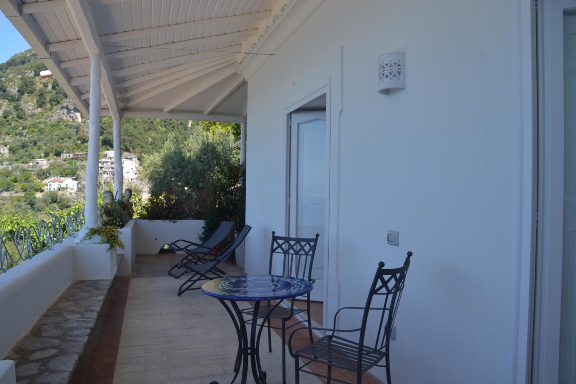 Villa Santa Chiara Positano Suites Esterno foto